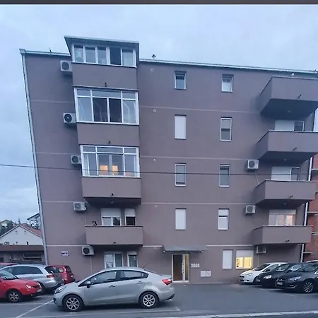 Apartment Iconic *